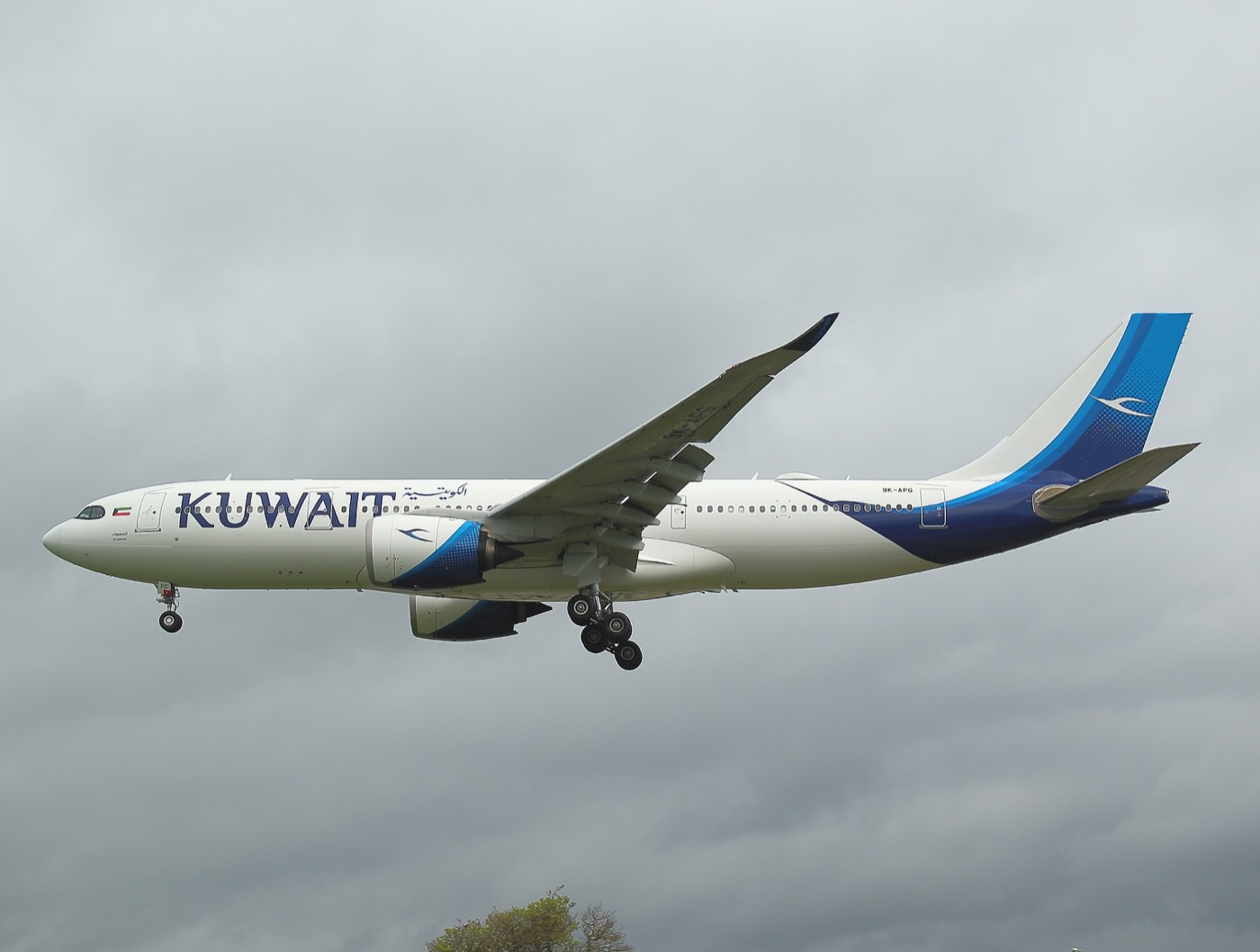 Photo of an Airbus A330-800