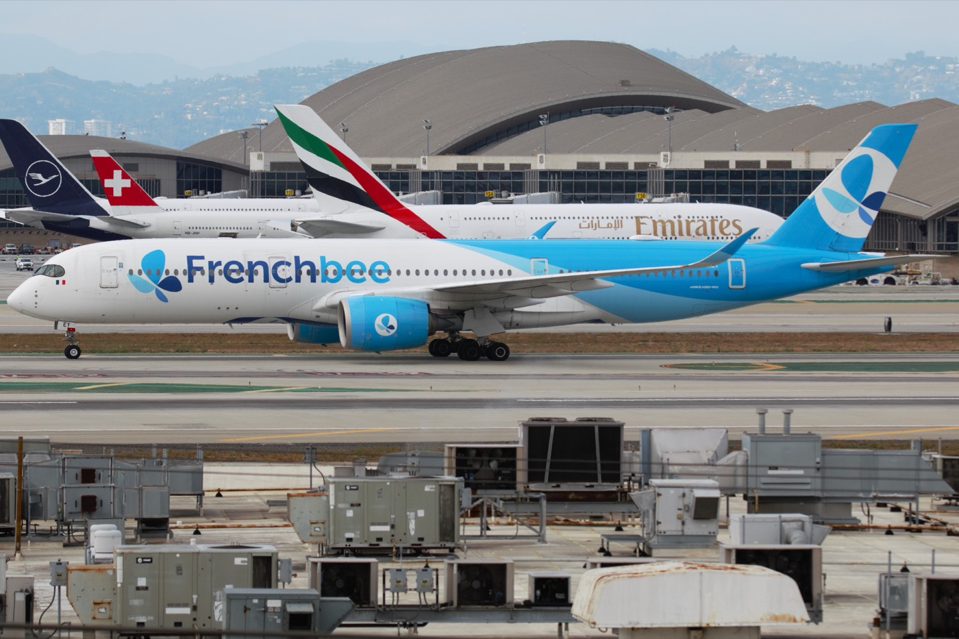 Photo of an Airbus A350-900